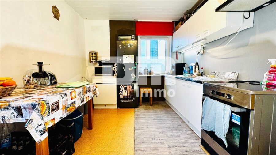 Modernisiertes Reihenendhaus mit Garten in gesuchtem Wohnquartier - OG Küche mit EBK